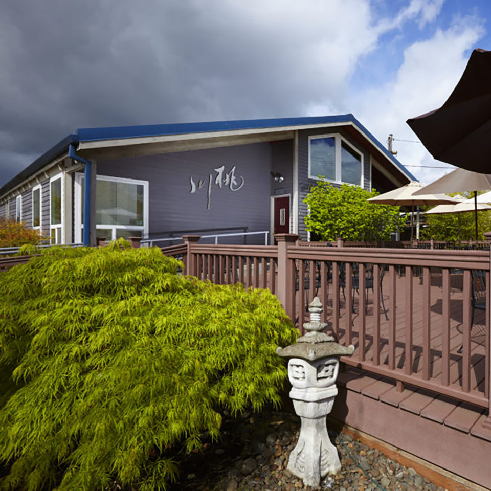 SakeOne Tasting Room, Exterior